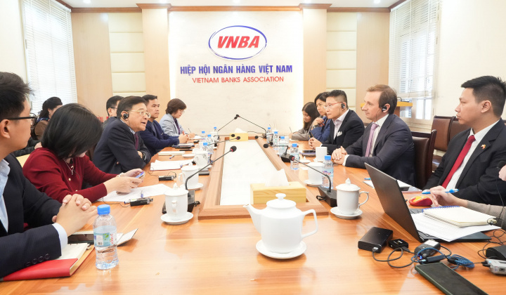 Phó Chủ tịch kiêm Tổng Thư ký Nguyễn Quốc Hùng tiếp đại diện Tập đoàn Fintech hàng đầu châu Âu Revolut