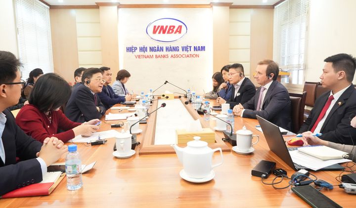 Phó Chủ tịch kiêm Tổng Thư ký Nguyễn Quốc Hùng tiếp đại diện Tập đoàn Fintech hàng đầu châu Âu Revolut