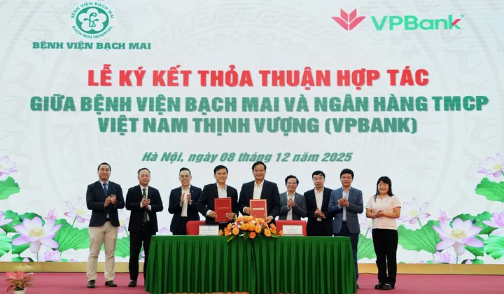 VPBank tài trợ 40 tỉ đồng cho Bệnh viện Bạch Mai, lan tỏa giá trị nhân văn