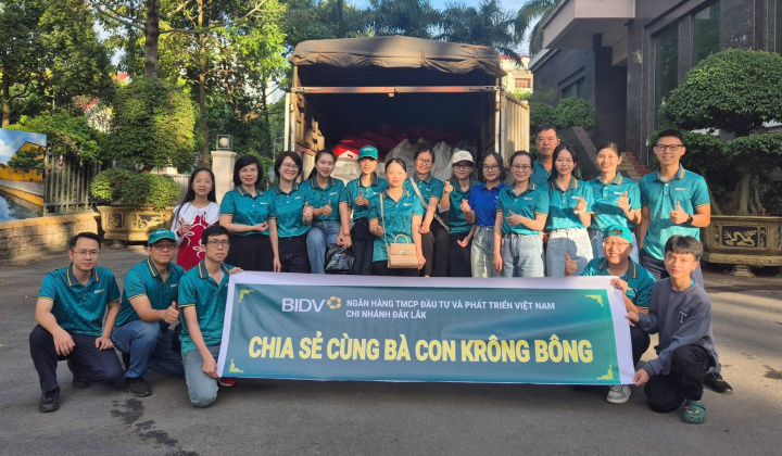 BIDV vững vàng đồng hành người dân vượt qua thiên tai bão lũ