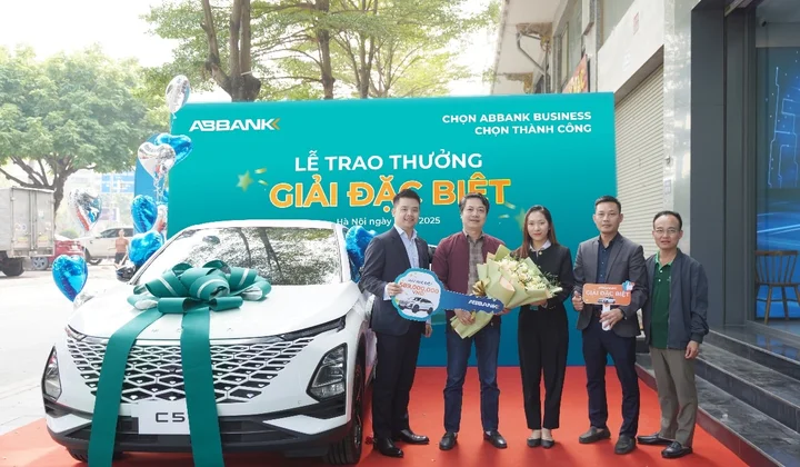 ABBANK trao giải thưởng lớn dành cho doanh nghiệp đồng hành cùng ABBANK Business