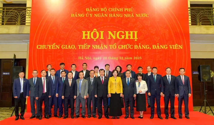 Tiếp nhận chuyển giao 6 tổ chức đảng về trực thuộc Đảng bộ Ngân hàng Nhà nước