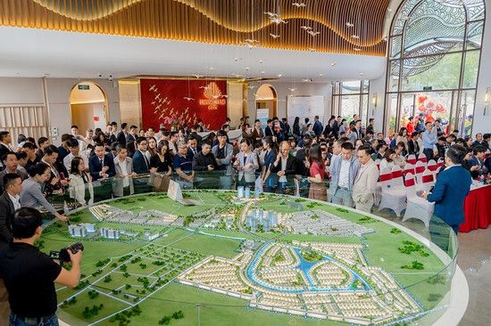Ngân hàng Standard Chartered ‘tiếp vốn’ cho khách mua dự án Hồng Hạc City