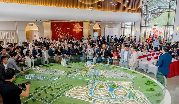 Ngân hàng Standard Chartered ‘tiếp vốn’ cho khách mua dự án Hồng Hạc City