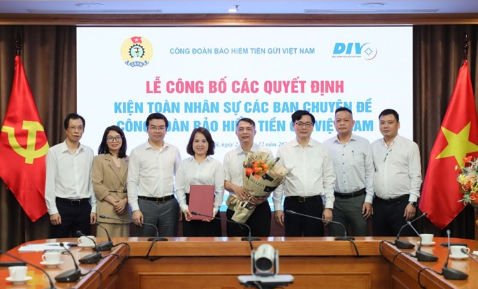 Công bố Quyết định kiện toàn nhân sự các Ban chuyên đề Công đoàn Bảo hiểm tiền gửi Việt Nam