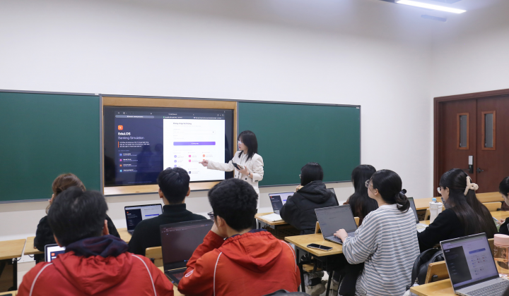 Viện FTMI triển khai giải pháp Mô hình Ngân hàng Thực hành đến sinh viên ngành Tài chính – Ngân hàng