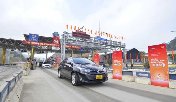 Khách hàng doanh nghiệp của Vietcombank đã có thể liên kết tài khoản ngân hàng với tài khoản giao thông ePass, đáp ứng thời hạn chuyển đổi 31/12/2025