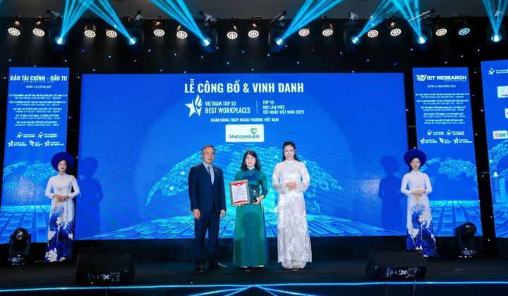 Vietcombank được vinh danh là 'nhà tuyển dụng được ưa thích' và 'nơi làm việc tốt nhất Việt Nam'