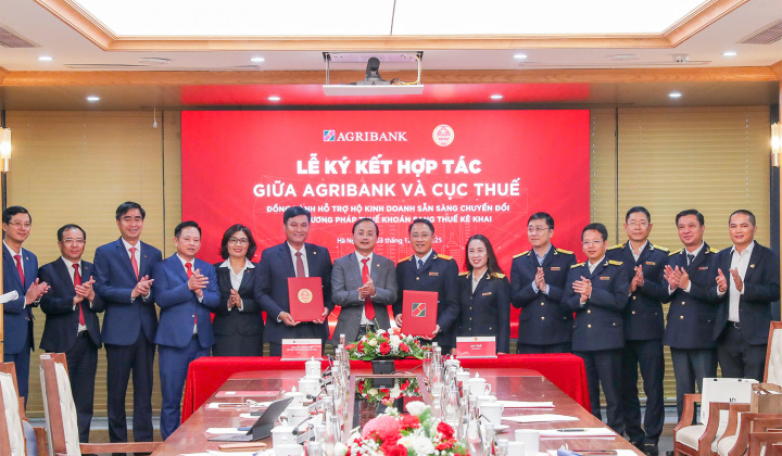 Agribank và Cục Thuế hợp tác, đồng hành hỗ trợ hộ kinh doanh chuyển đổi sang thuế kê khai