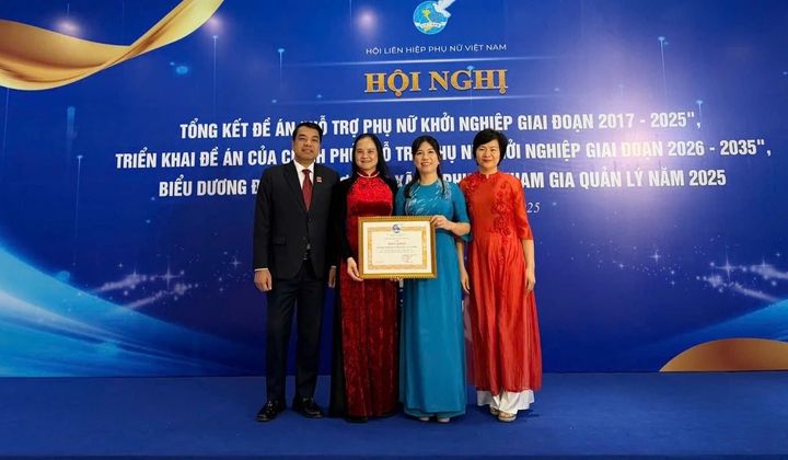 SHB nhận bằng khen vì hỗ trợ phụ nữ khởi nghiệp