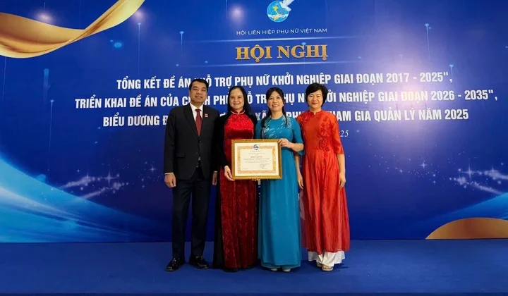 SHB nhận bằng khen vì hỗ trợ phụ nữ khởi nghiệp