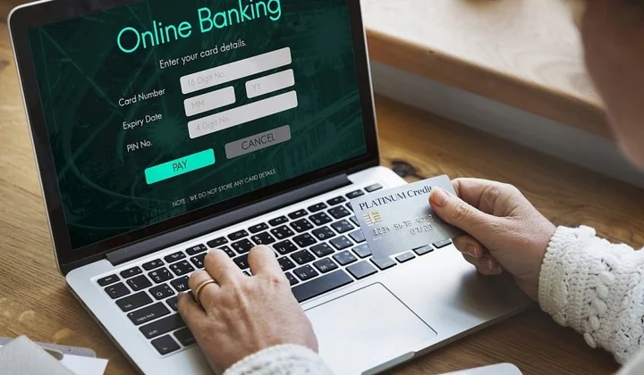 04 tính năng tối thiểu phần mềm ứng dụng Online Banking phải có theo Thông tư 50 là tính năng nào?