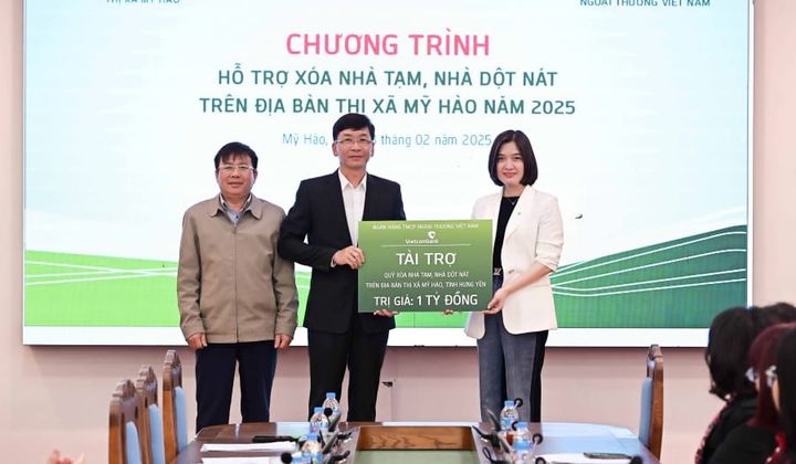 Vietcombank tài trợ 1 tỷ đồng cho quỹ xóa nhà tạm, nhà dột nát tại tỉnh Hưng Yên