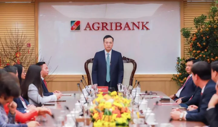 Phó Thống đốc Phạm Quang Dũng thăm và chúc mừng năm mới Agribank