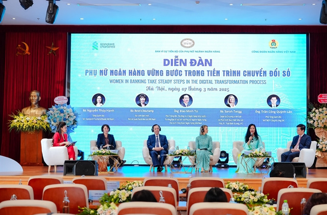 Standard Chartered and State Bank of Việt Nam celebrate women in banking