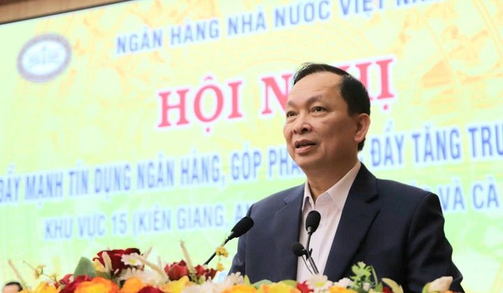 Công bố Quyết định thành lập Ngân hàng Nhà nước chi nhánh Khu vực 15