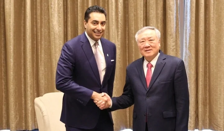Việt Nam seeks Standard Chartered Bank’s support for international financial hubs