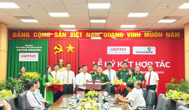 Vietcombank An Giang ký kết thỏa thuận hợp tác với Viettel An Giang