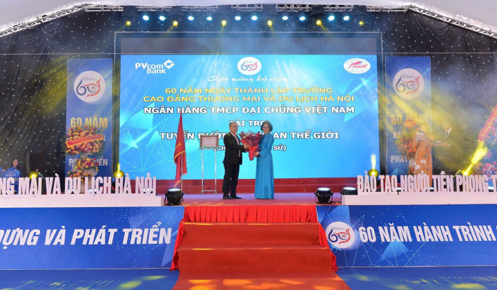 PVcomBank tài trợ 1 tỷ đồng xây dựng “Tuyến đường Gốm sứ kỳ quan thế giới”