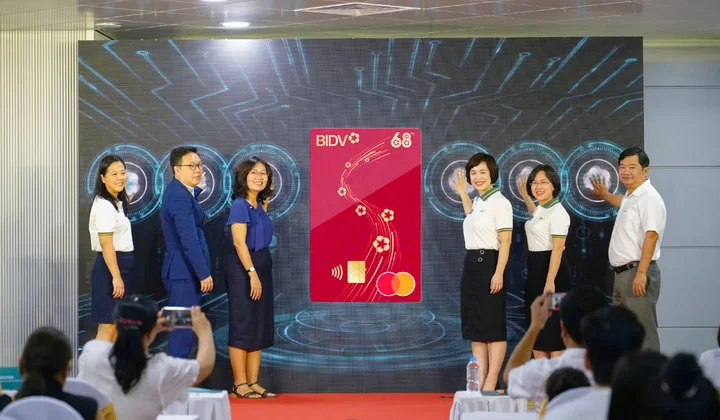 BIDV ra mắt chiến dịch “68 năm Tự hào cùng Việt Nam - Kết nối triệu hành trình”