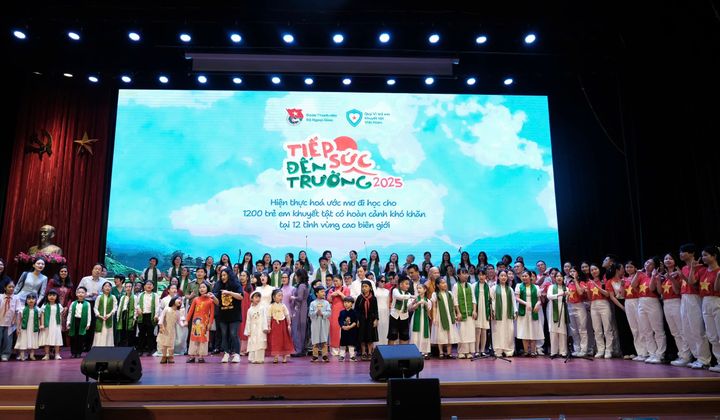 Hành trình “Tiếp sức đến trường 2025”: Gieo mầm tri thức, lan tỏa yêu thương