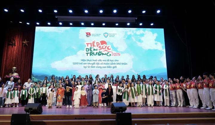 Hành trình “Tiếp sức đến trường 2025”: Gieo mầm tri thức, lan tỏa yêu thương
