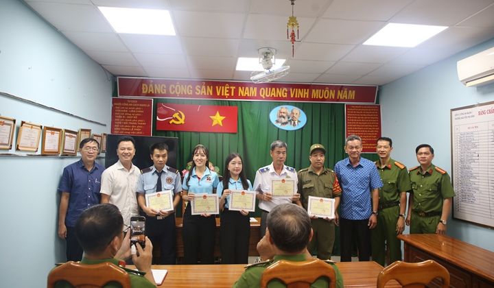 Cán bộ Agribank kịp thời ngăn chặn đối tượng sử dụng giấy tờ giả đến giao dịch