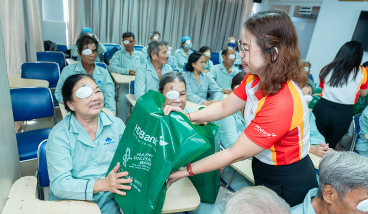 HDBank tiếp tục hành trình mang lại ánh sáng cho 1000 bà con trong năm 2025