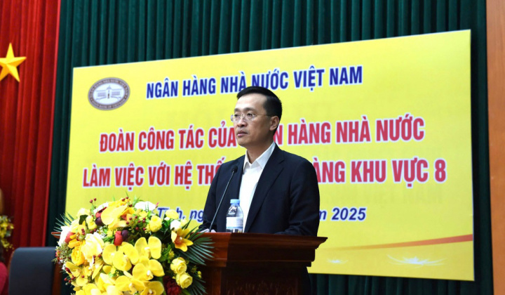 Đoàn công tác NHNN làm việc với hệ thống ngân hàng khu vực 8