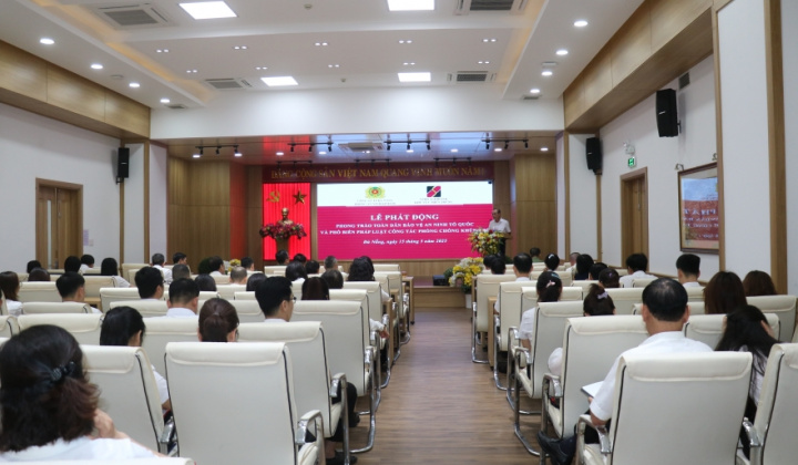 Agribank miền Trung phát động phong trào bảo vệ an ninh Tổ quốc