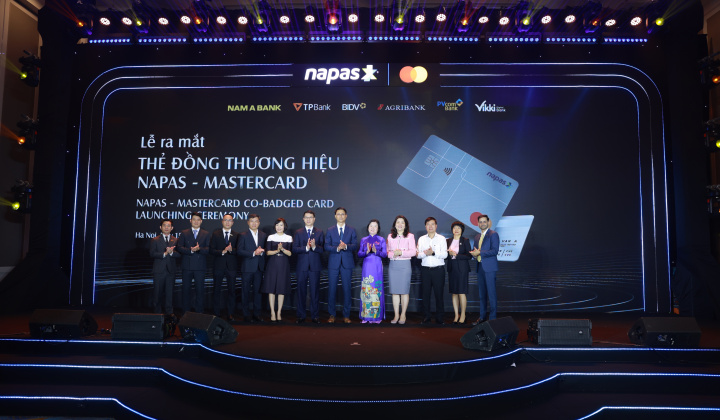 Chính thức ra mắt Thẻ đồng thương hiệu đầu tiên giữa NAPAS, Mastercard và các ngân hàng tại Việt Nam
