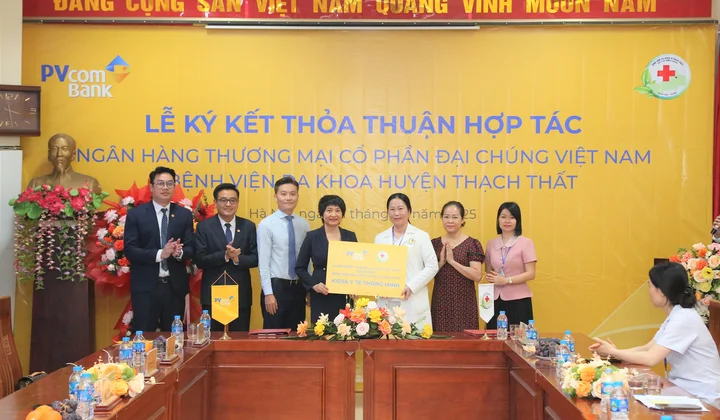 PVcomBank ký kết hợp tác toàn diện với Bệnh viện Đa khoa huyện Thạch Thất
