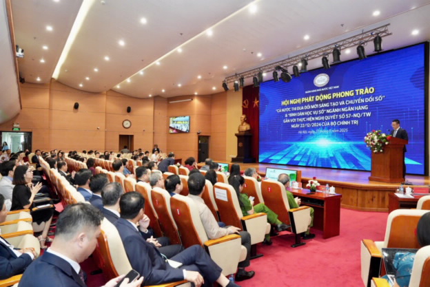 Entire banking industry to apply technology and digital transformation