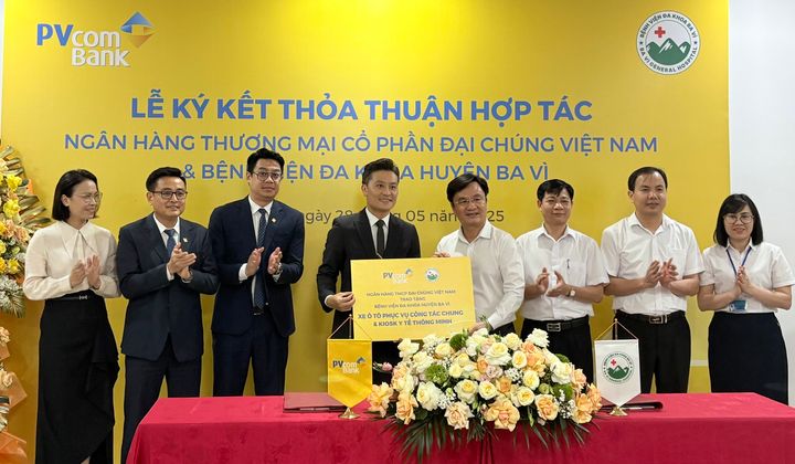PVcomBank đồng hành cùng Bệnh viện Đa khoa huyện Ba Vì triển khai các giải pháp tài chính hiện đại