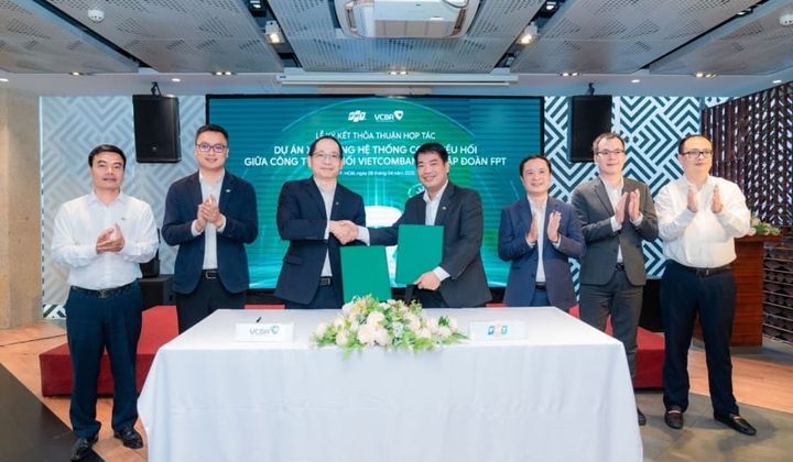 Vietcombank Remittance hợp tác FPT số hóa hoạt động kiều hối