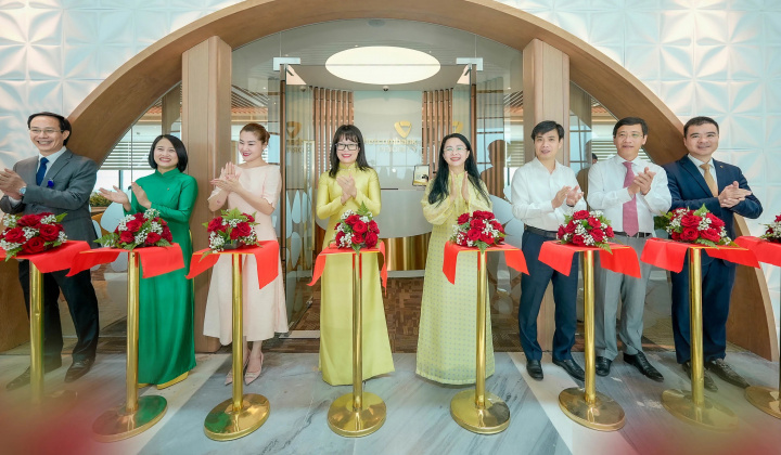 Vietcombank nâng tầm trải nghiệm khách hàng tại Sân bay Tân Sơn Nhất