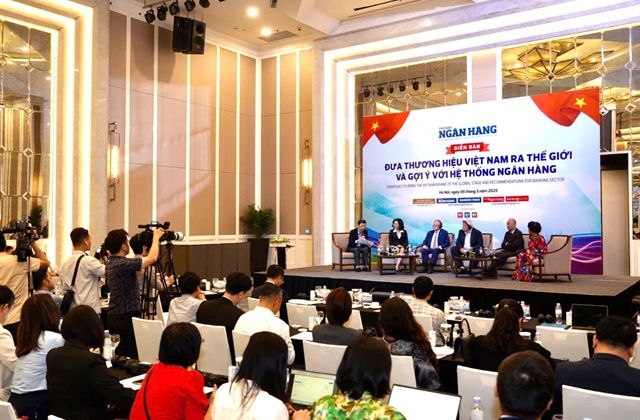 Vietnamese banks promote development of global strong brands