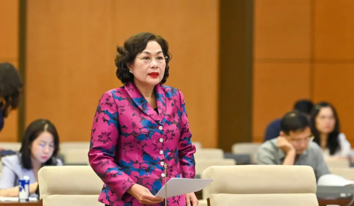 Thống đốc Nguyễn Thị Hồng trình bày báo cáo tiếp thu, giải trình về Luật Các tổ chức tín dụng (sửa đổi)