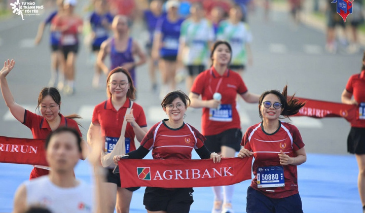 Agribank tiếp sức giải đi bộ - chạy bộ “Tự hào thành phố tôi yêu” 2025