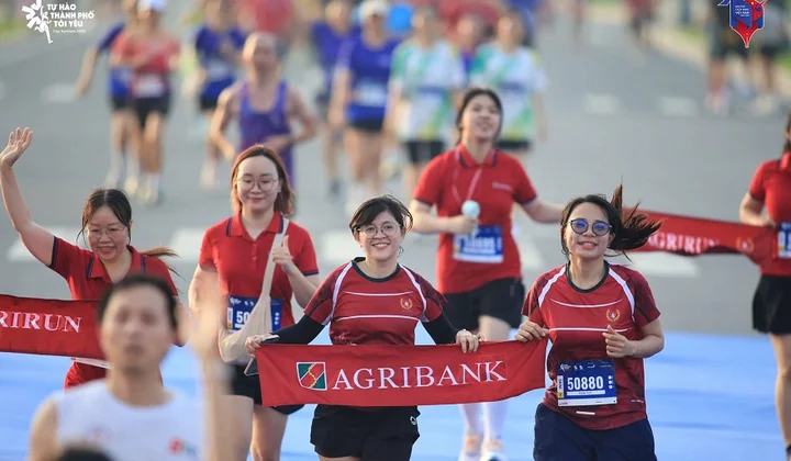 Agribank tiếp sức giải đi bộ - chạy bộ “Tự hào thành phố tôi yêu” 2025