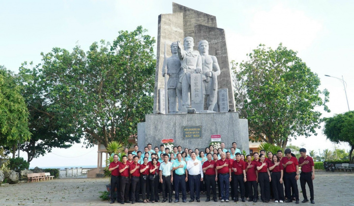 Agribank chung tay gìn giữ biển đảo, tiếp sức ngư dân bám biển