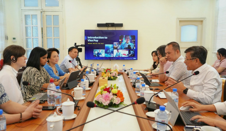 VNBA and Visa hold quarterly meeting