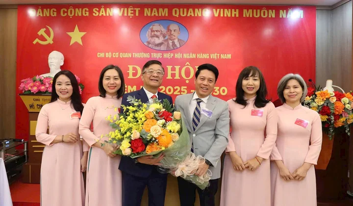 Đại hội Chi bộ Cơ quan Thường trực Hiệp hội Ngân hàng Việt Nam nhiệm kỳ 2025-2030 thành công tốt đẹp