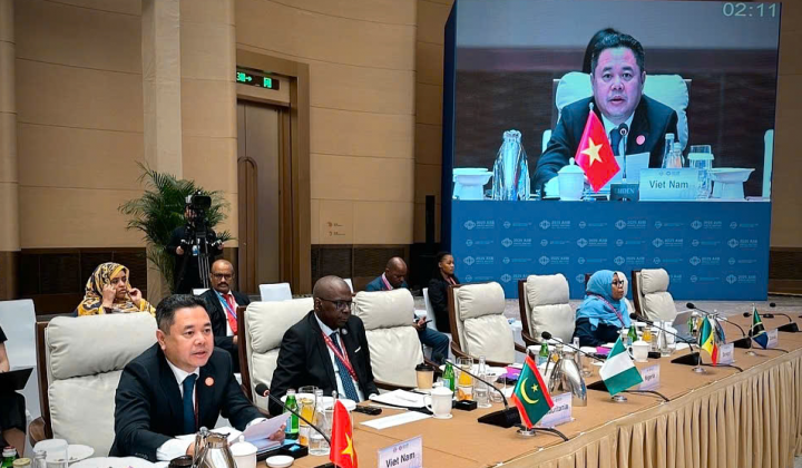 Phó Thống đốc Nguyễn Ngọc Cảnh tham dự Hội nghị Bàn tròn của các Thống đốc