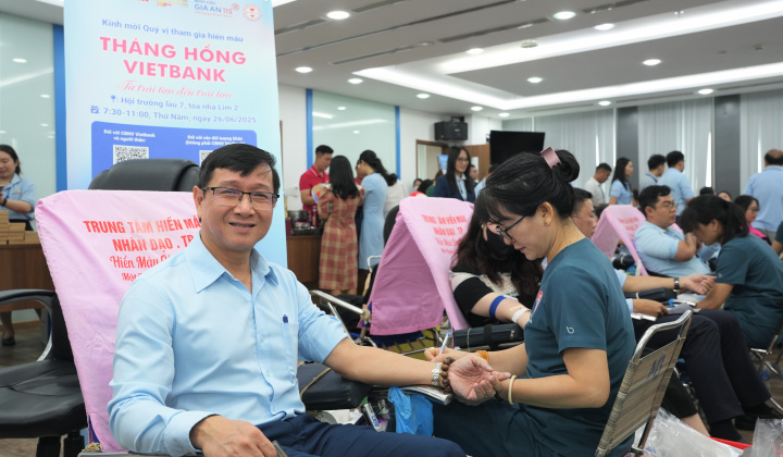 VietBank khởi động “Tháng hồng” lan tỏa yêu thương