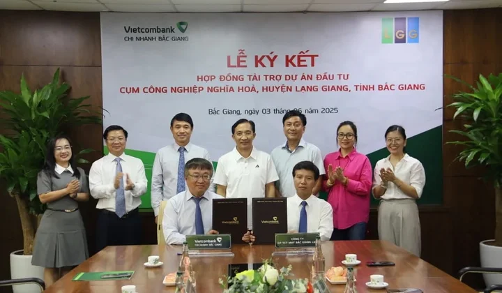 Vietcombank Bắc Giang tài trợ dự án hạ tầng cụm công nghiệp Nghĩa Hòa