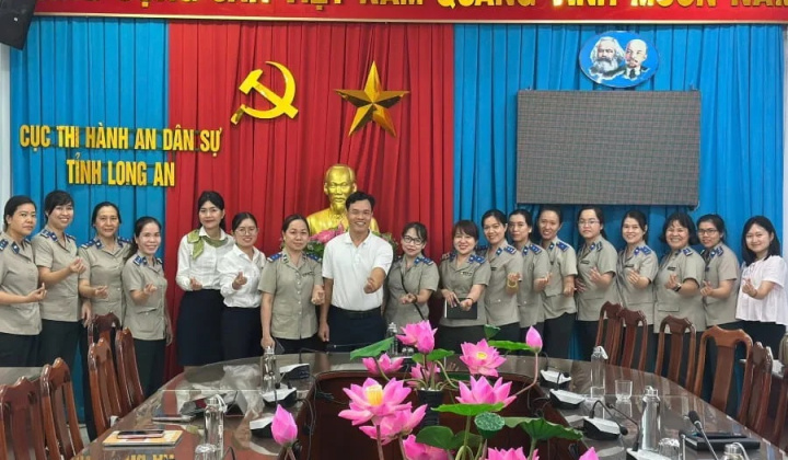 Vietcombank Long An hợp tác với Thi hành án Tây Ninh về thanh toán số