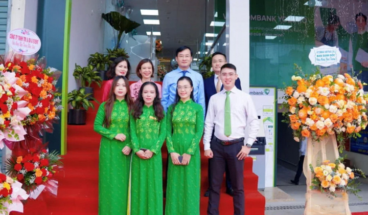 Vietcombank Nam Thăng Long khai trương phòng giao dịch Ngọc Hồi