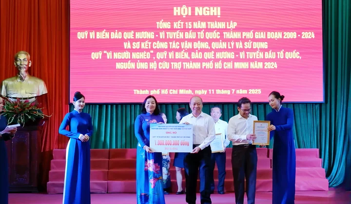 Agribank ủng hộ 1 tỷ đồng chung tay vì người nghèo TP.Hồ Chí Minh