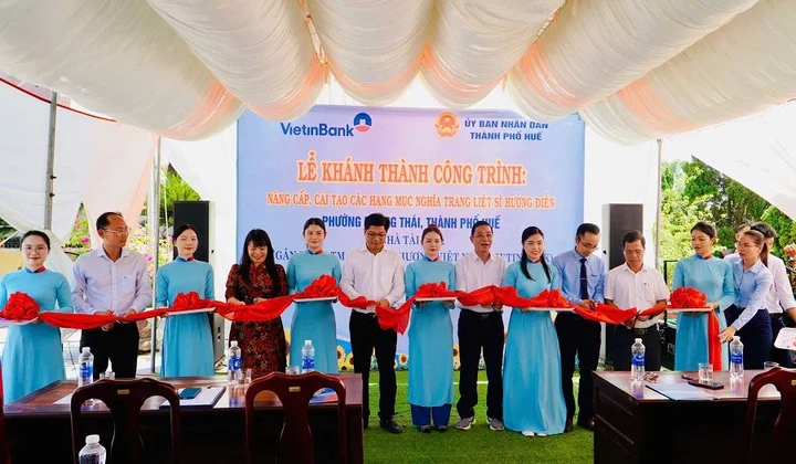 VietinBank hỗ trợ 2,3 tỷ đồng nâng cấp Nghĩa trang Liệt sỹ Hương Điền